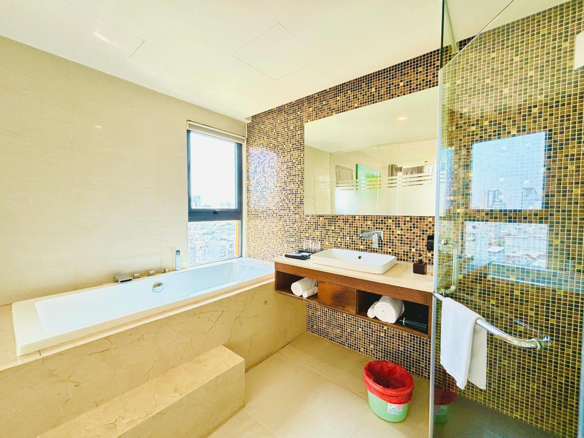 Nam Hotel & Residences Da Nang Buitenkant foto